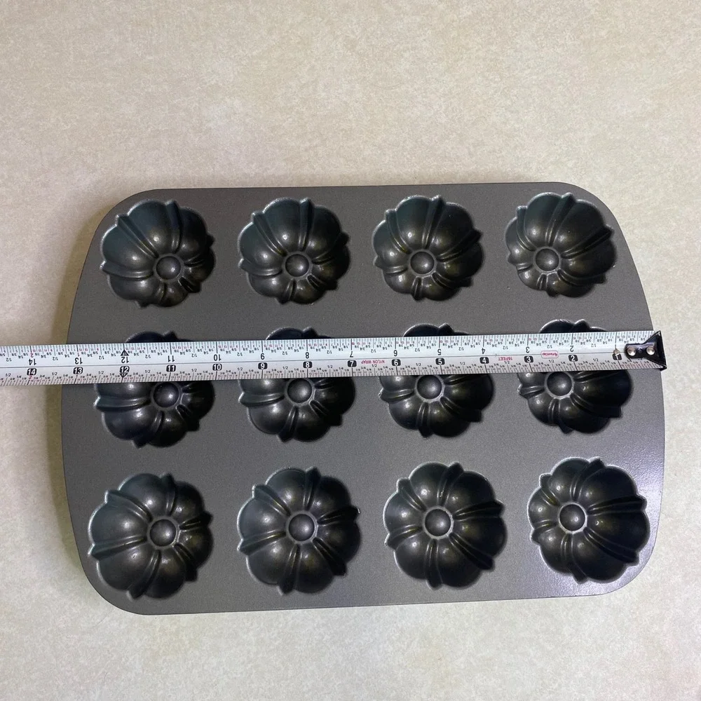Nordic Ware Bundt Brownie Pan 12 Cavity Cast Aluminum Nonstick Gray USA Made